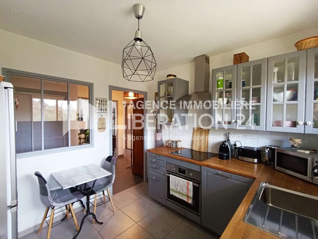 Appartement à SAINT-ETIENNE