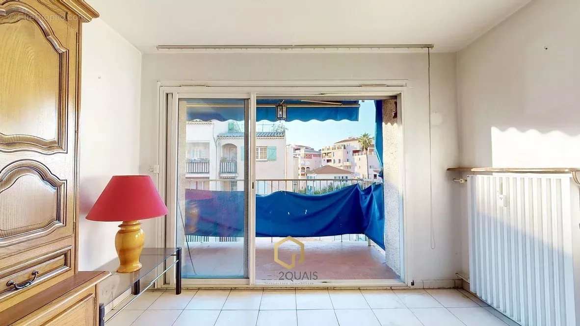 Appartement à VALLAURIS