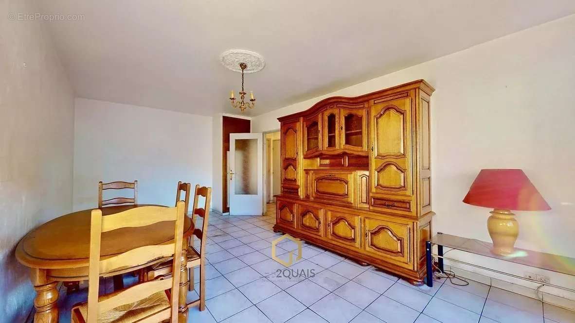 Appartement à VALLAURIS