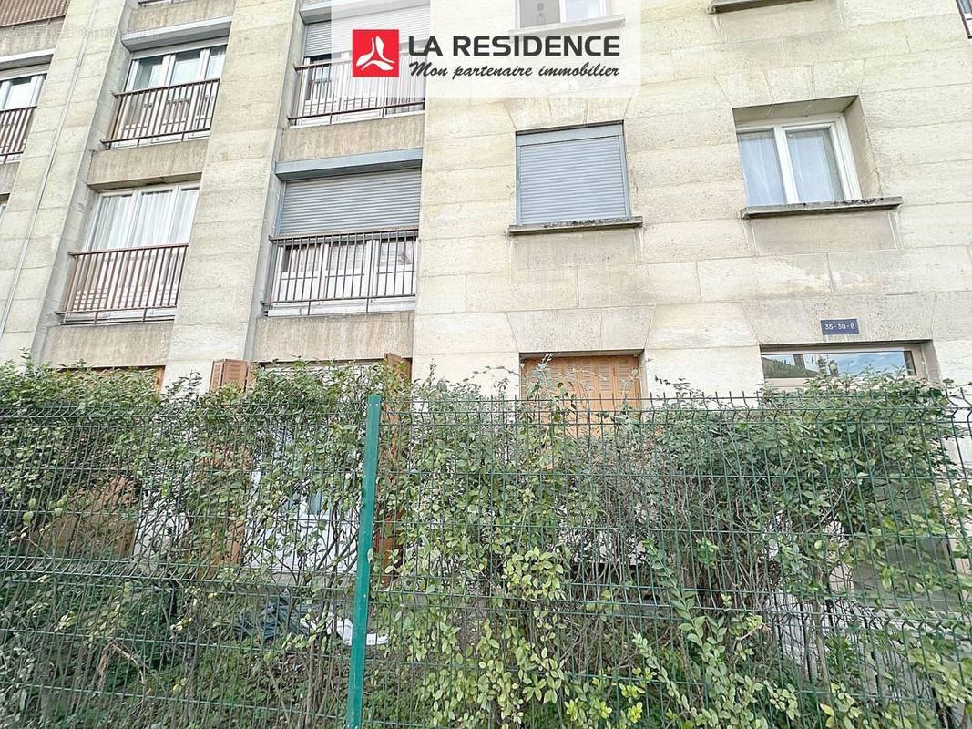 Appartement à STAINS