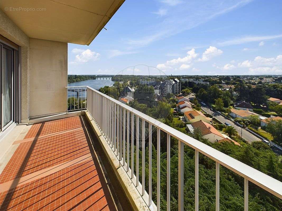 Appartement à SAINT-SEBASTIEN-SUR-LOIRE