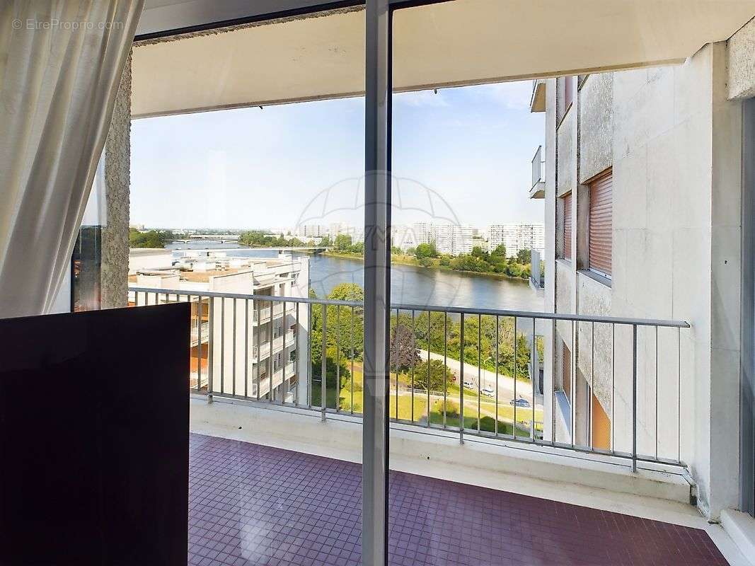 Appartement à SAINT-SEBASTIEN-SUR-LOIRE