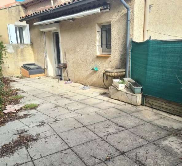 Appartement à GREOUX-LES-BAINS