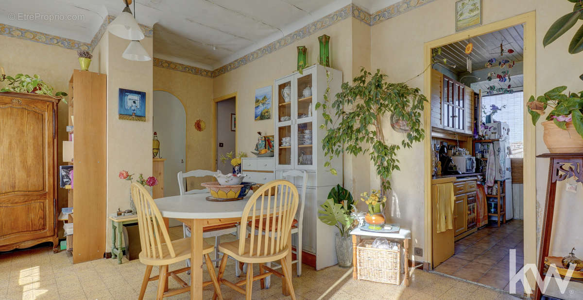 Appartement à MARSEILLE-8E