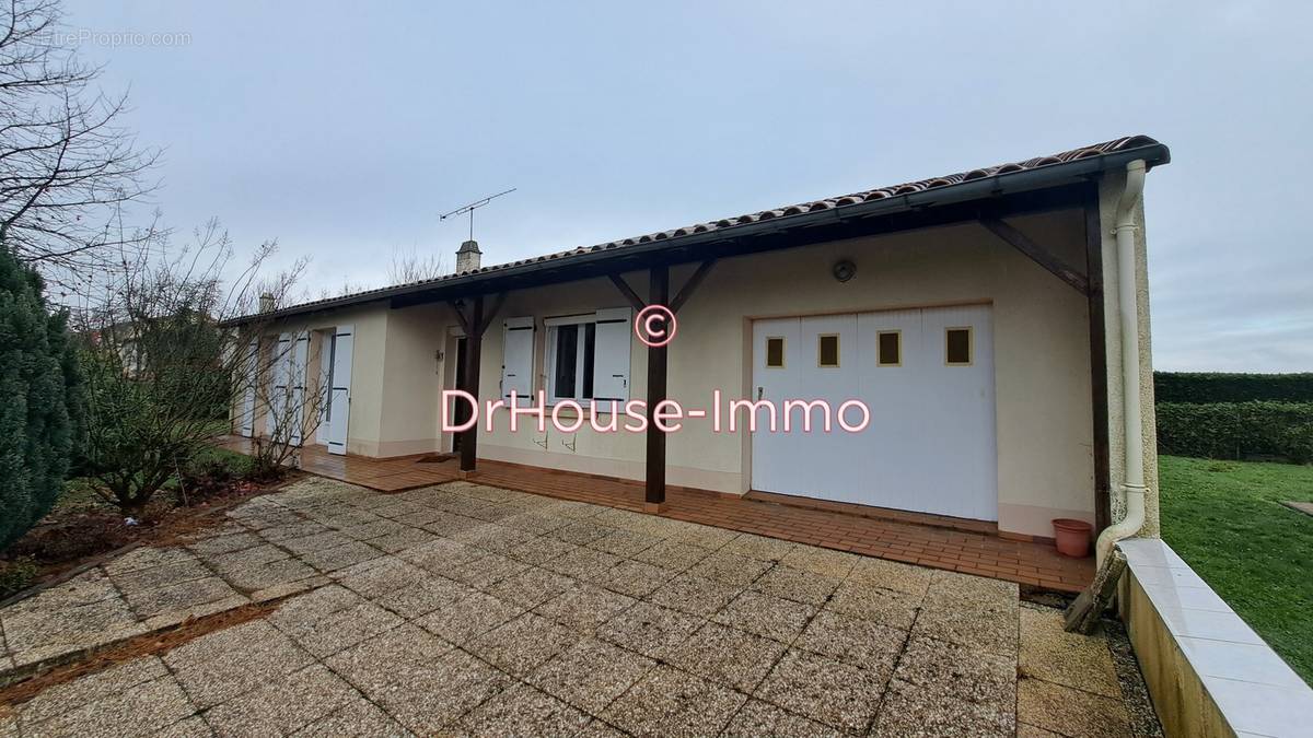 Maison à COULONGES-SUR-L&#039;AUTIZE