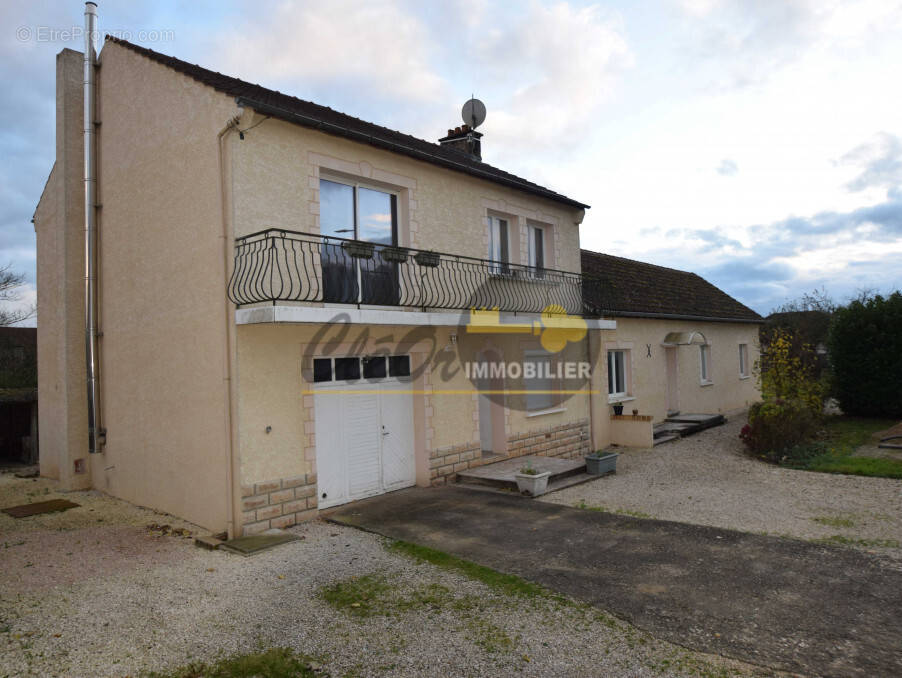 Maison à PAGNY-LE-CHATEAU