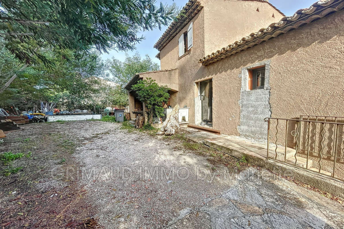 Maison à GRIMAUD