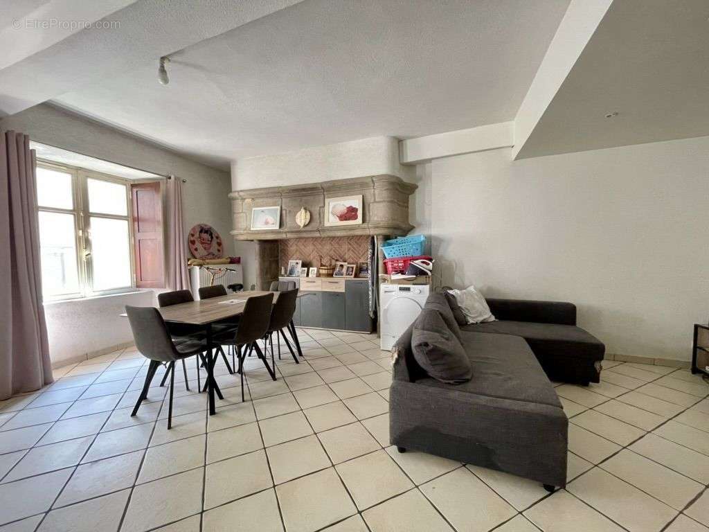 Appartement à AIGUEPERSE