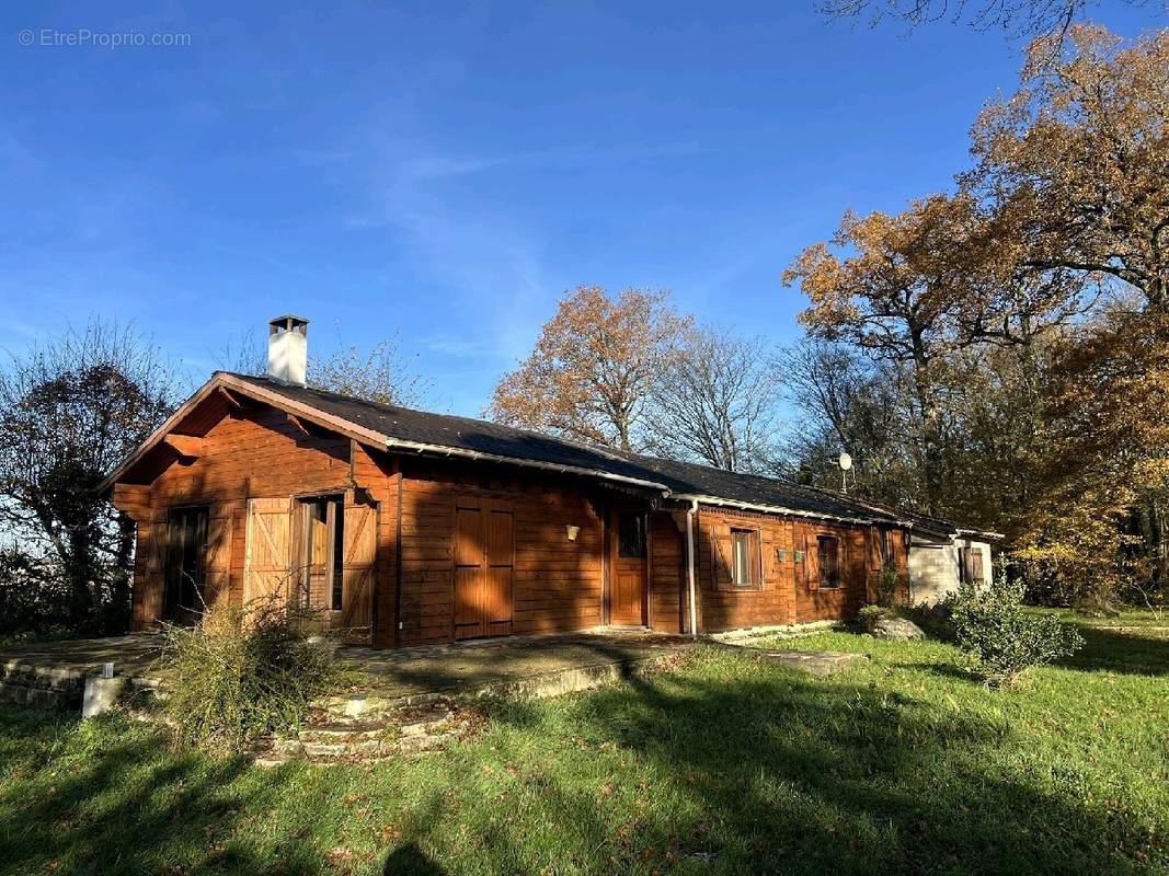 Maison à FOUCHEROLLES