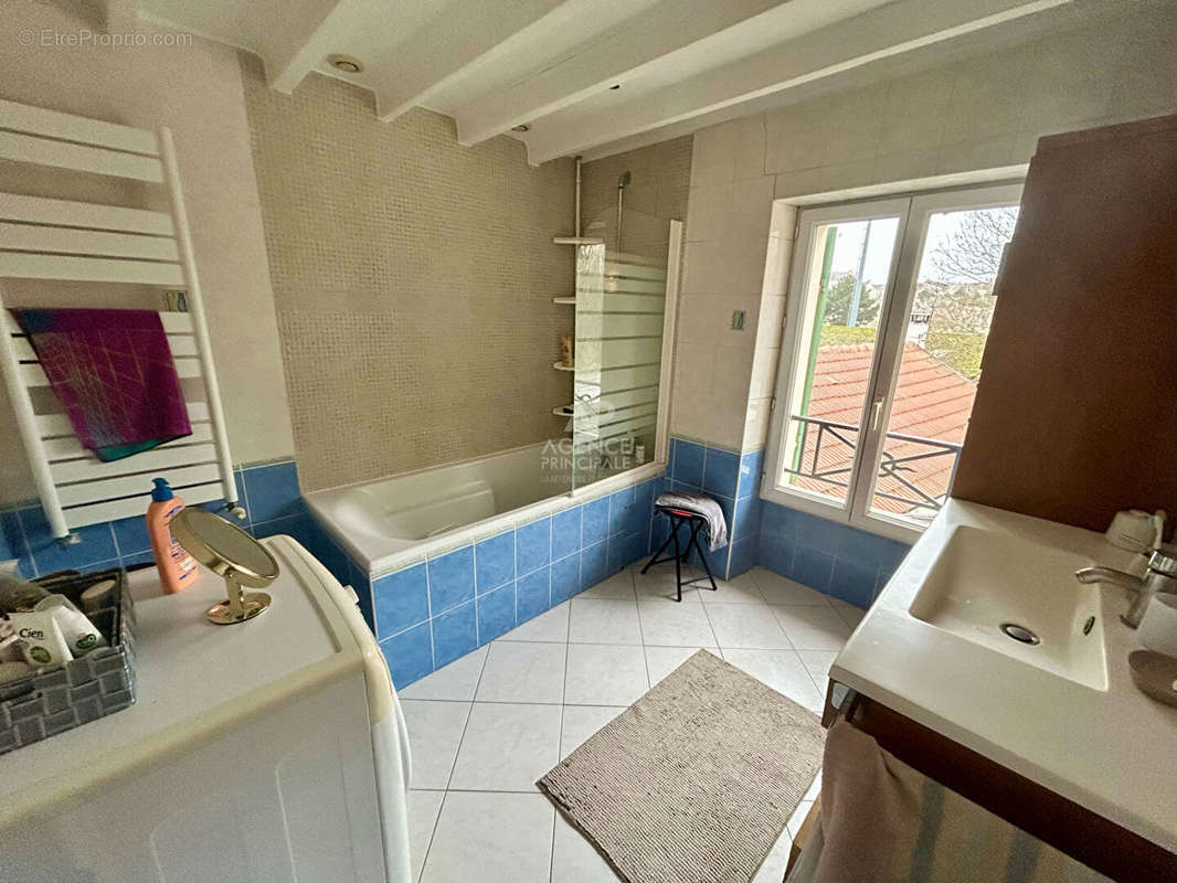 Appartement à CARRIERES-SOUS-POISSY