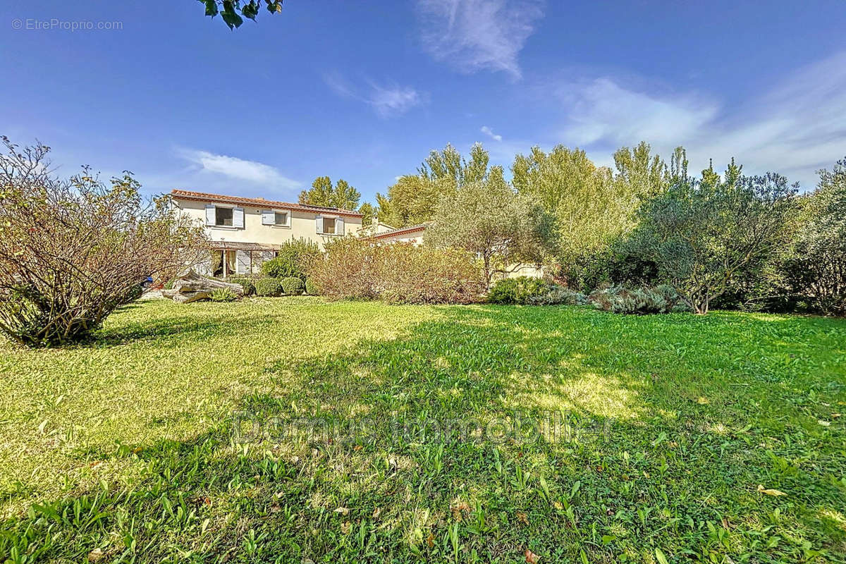 Maison à SAINT-SATURNIN-LES-AVIGNON