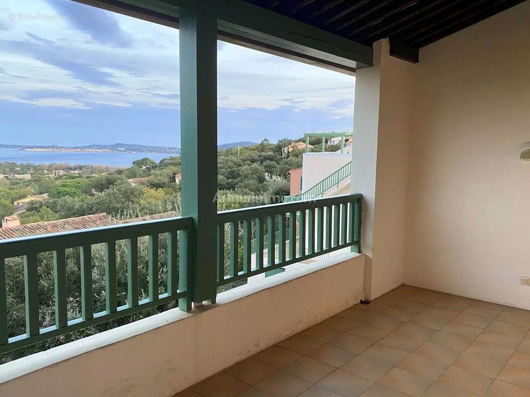 Appartement à GRIMAUD