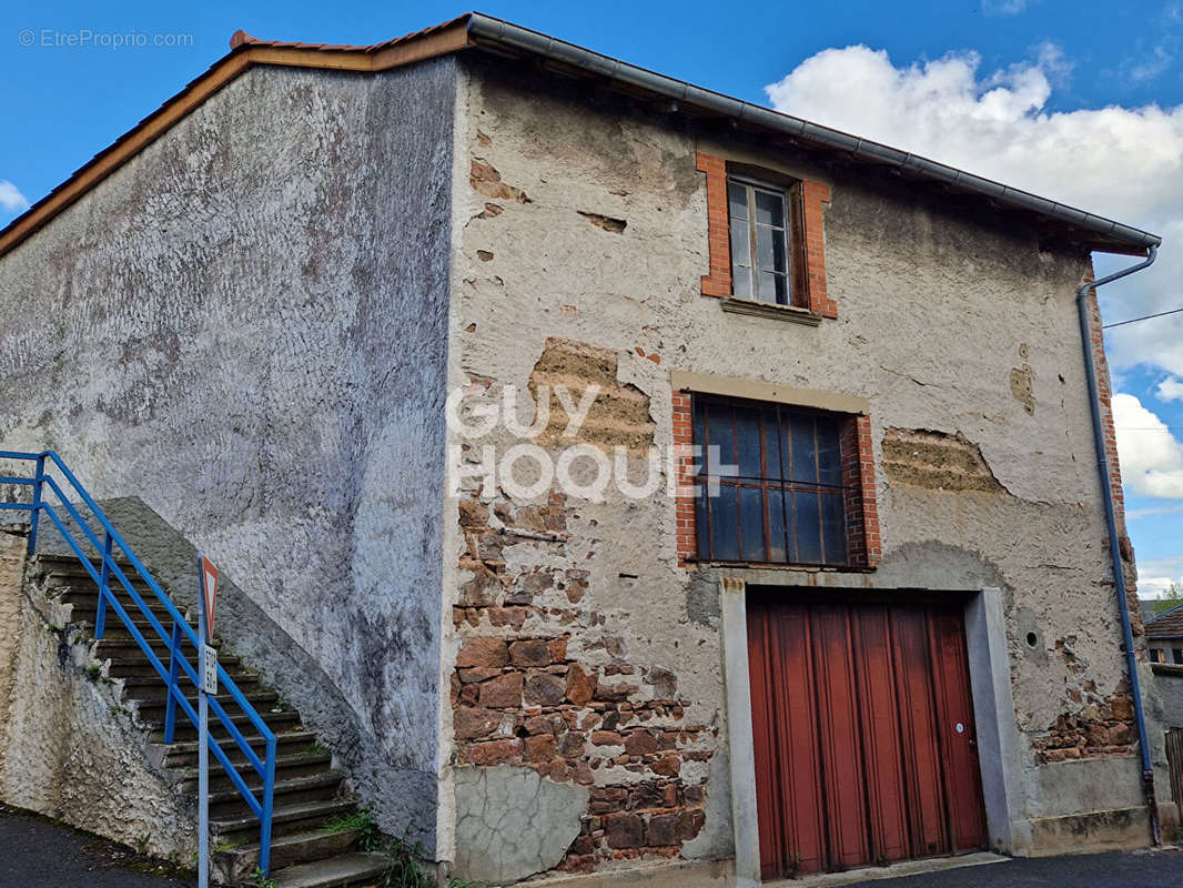 Maison à BUSSIERES