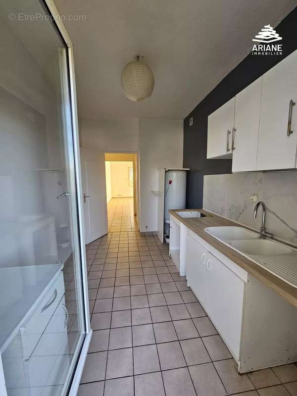 Appartement à SAINT-GENIS-LAVAL