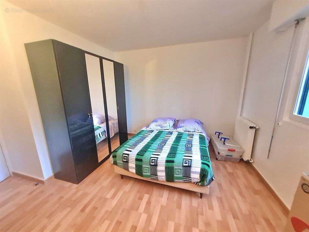 Appartement à PARIS-19E