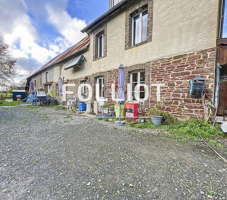 Maison à NOTRE-DAME-DE-CENILLY