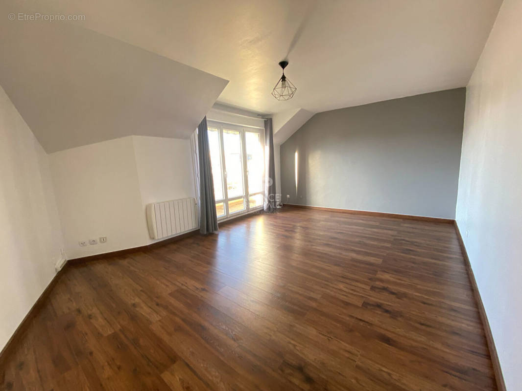 Appartement à SAINT-OUEN-L&#039;AUMONE