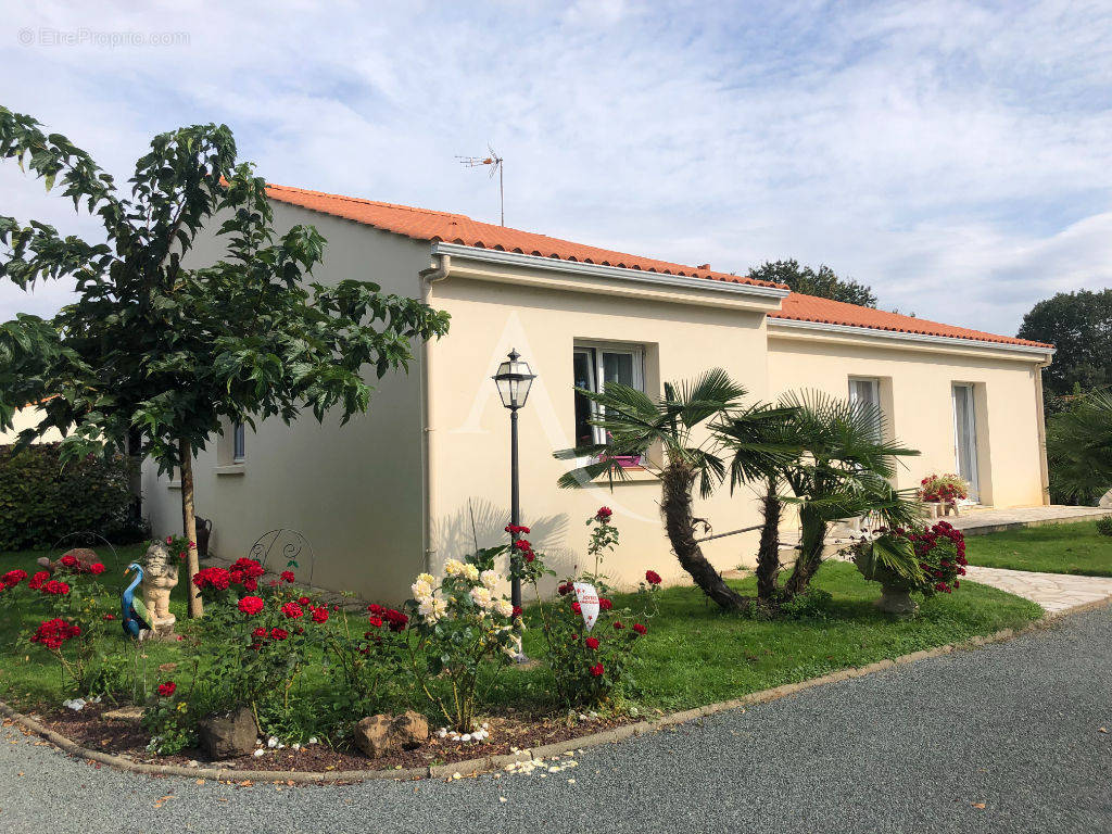 Maison à LA CHAPELLE-HERMIER