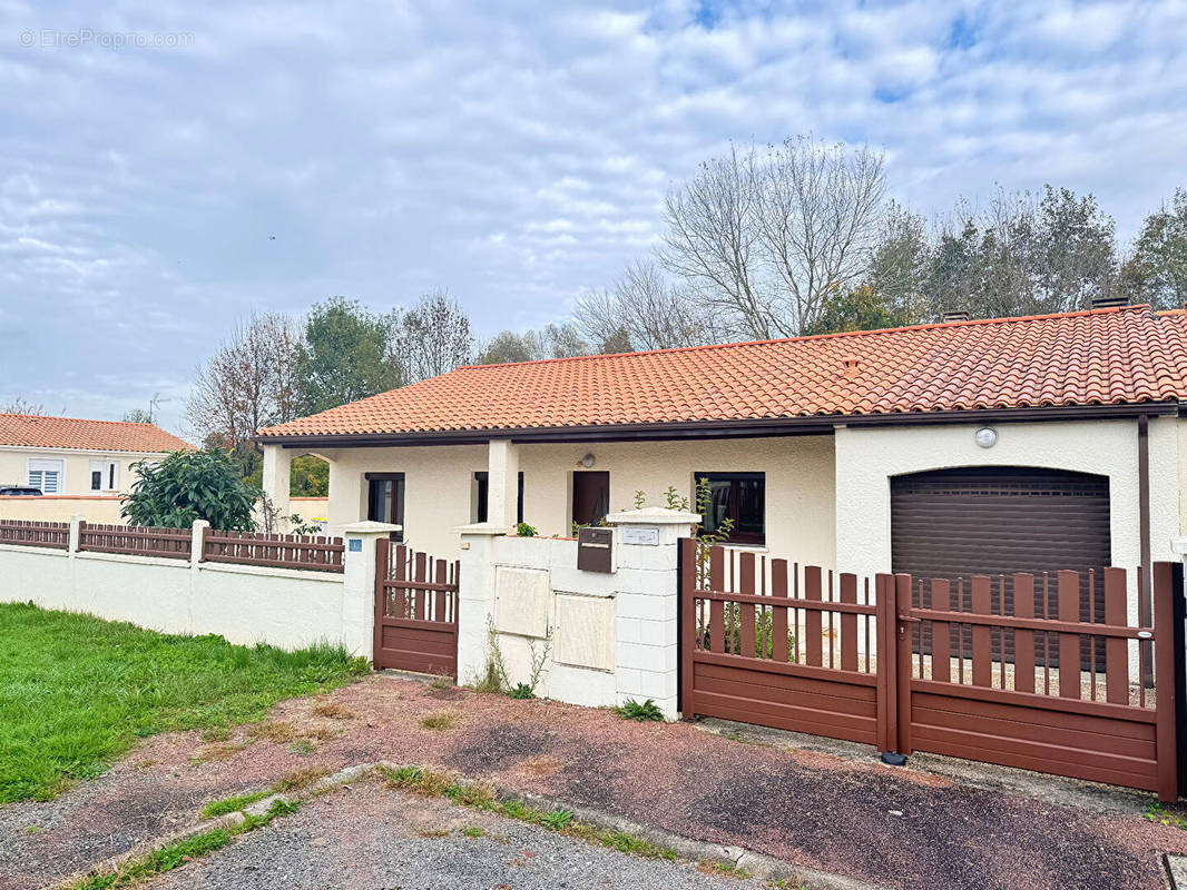 Maison à TONNAY-CHARENTE