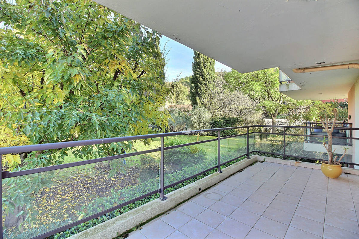 Appartement à MOUGINS