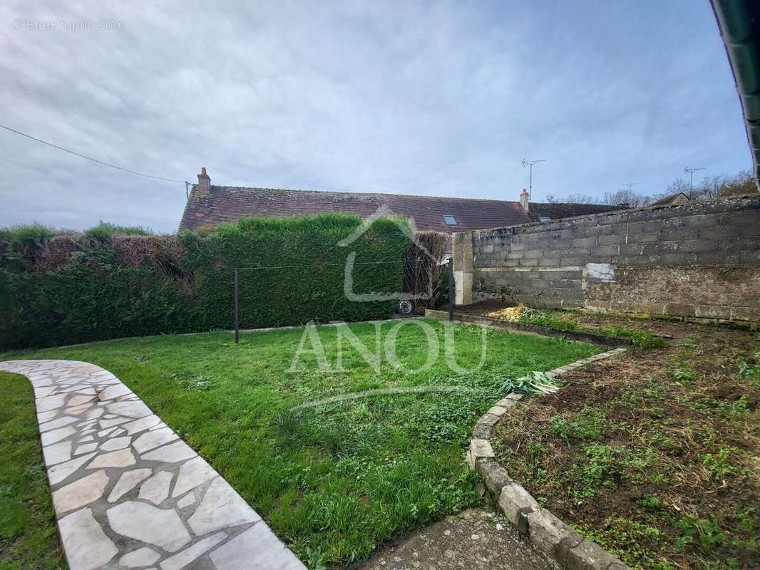 Maison à CLOYES-SUR-LE-LOIR