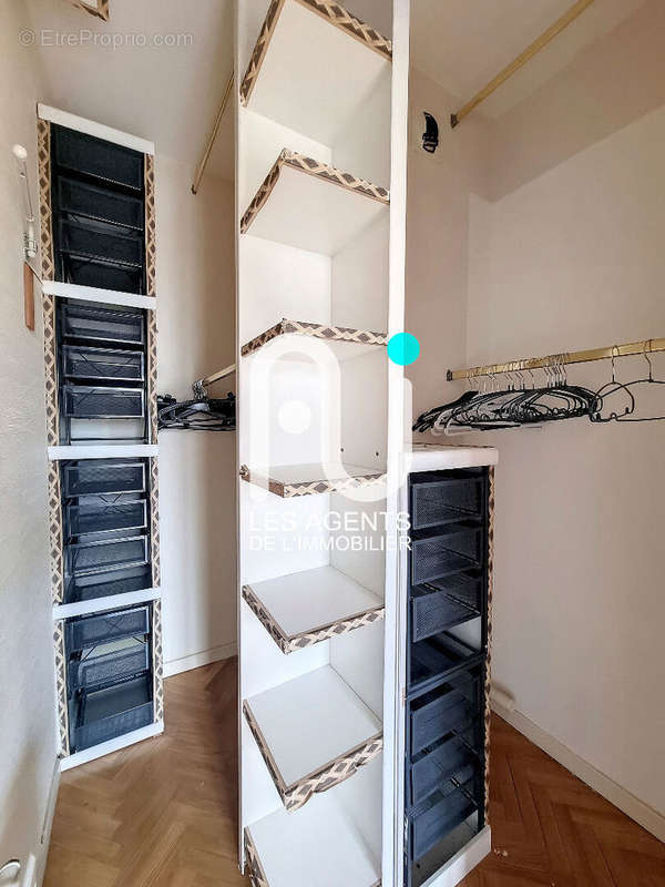 Appartement à VILLENEUVE-LA-GARENNE