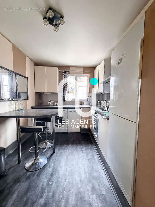 Appartement à VILLENEUVE-LA-GARENNE