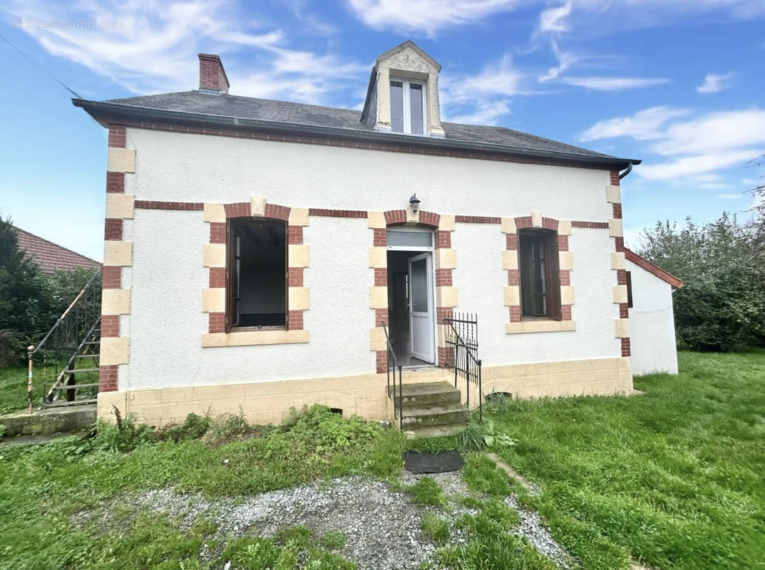 Maison à LA CHAPELAUDE