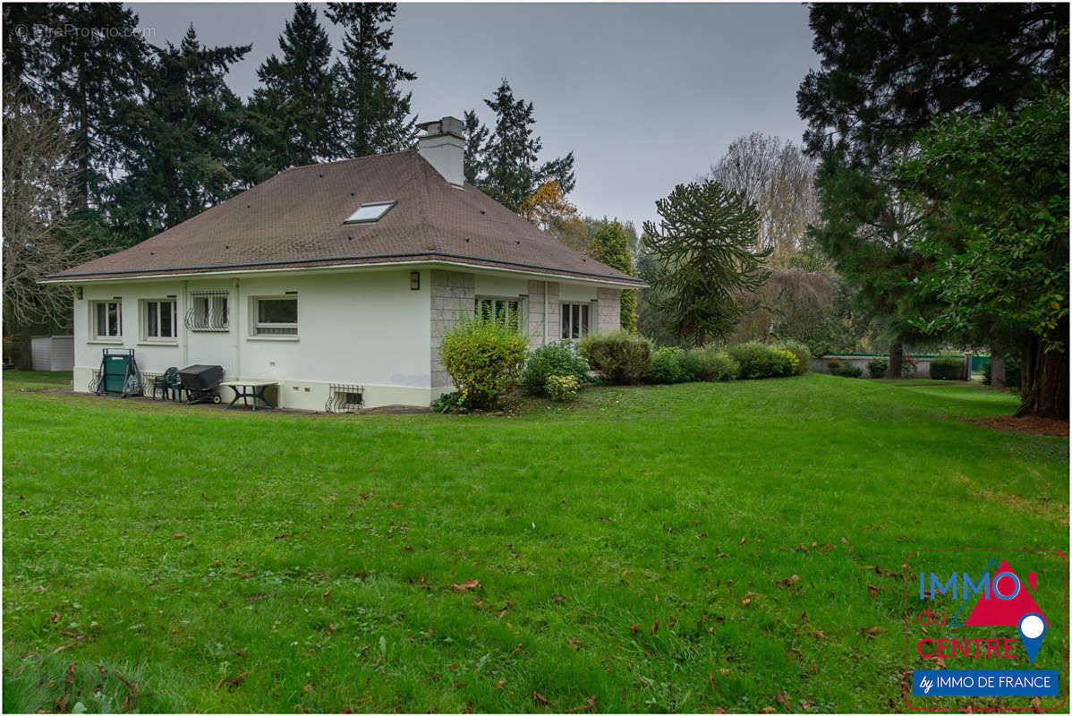 Maison à JOUY