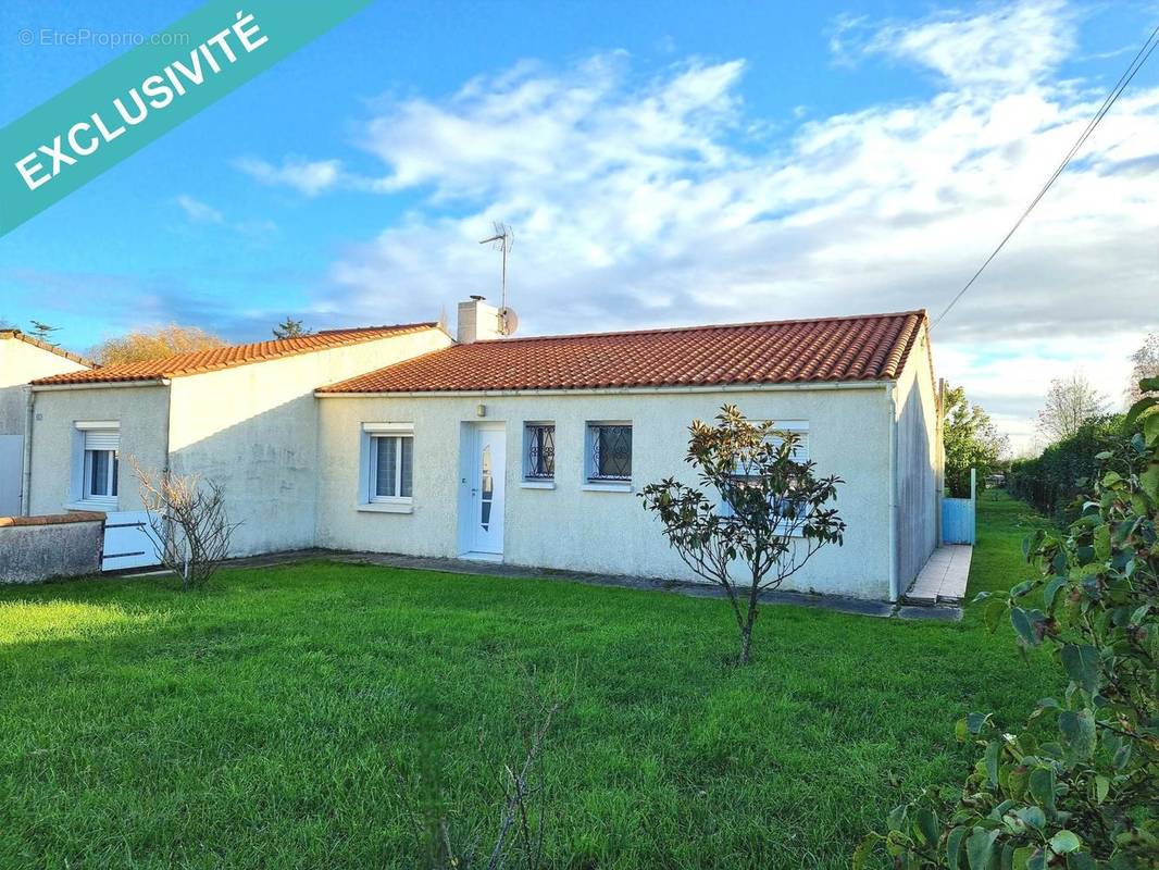 Photo 1 - Maison à SAINTE-RADEGONDE-DES-NOYERS