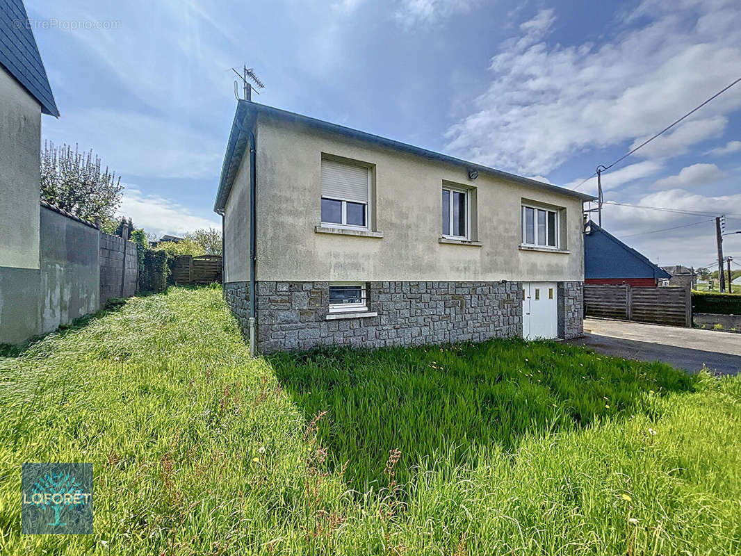 Maison à FOUGERES