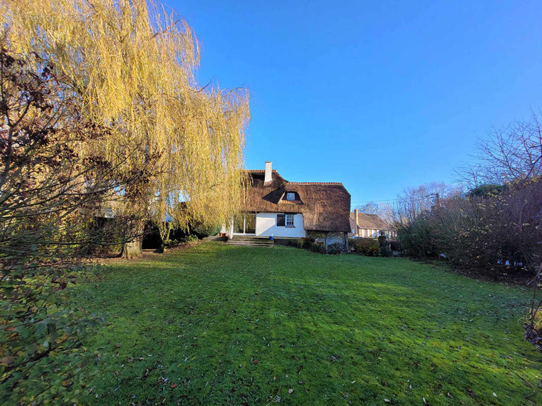 Maison à CROISILLES