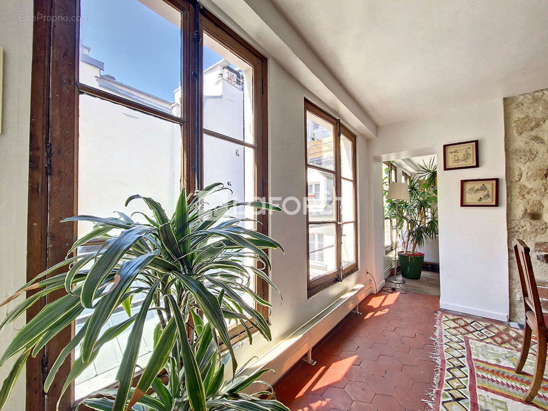 Appartement à PARIS-2E