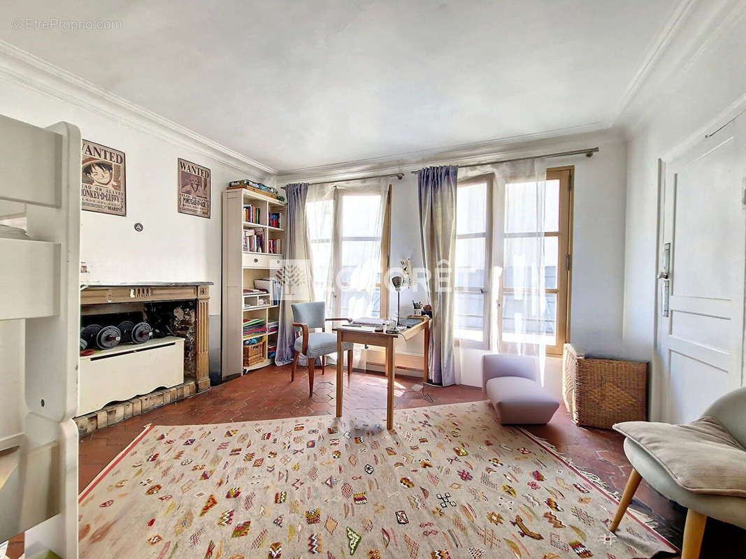 Appartement à PARIS-2E