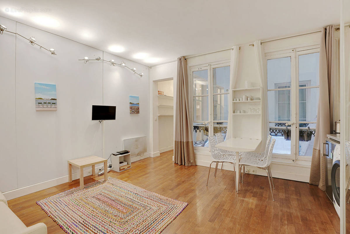 Appartement à PARIS-6E