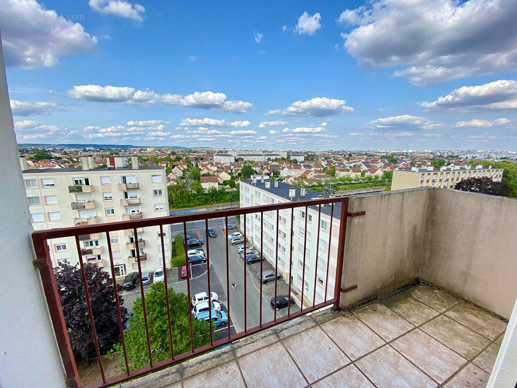 Appartement à SARTROUVILLE