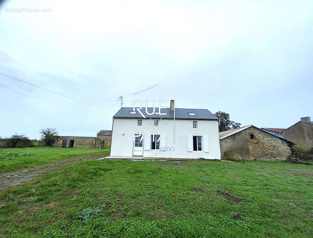 Maison à LOUIN