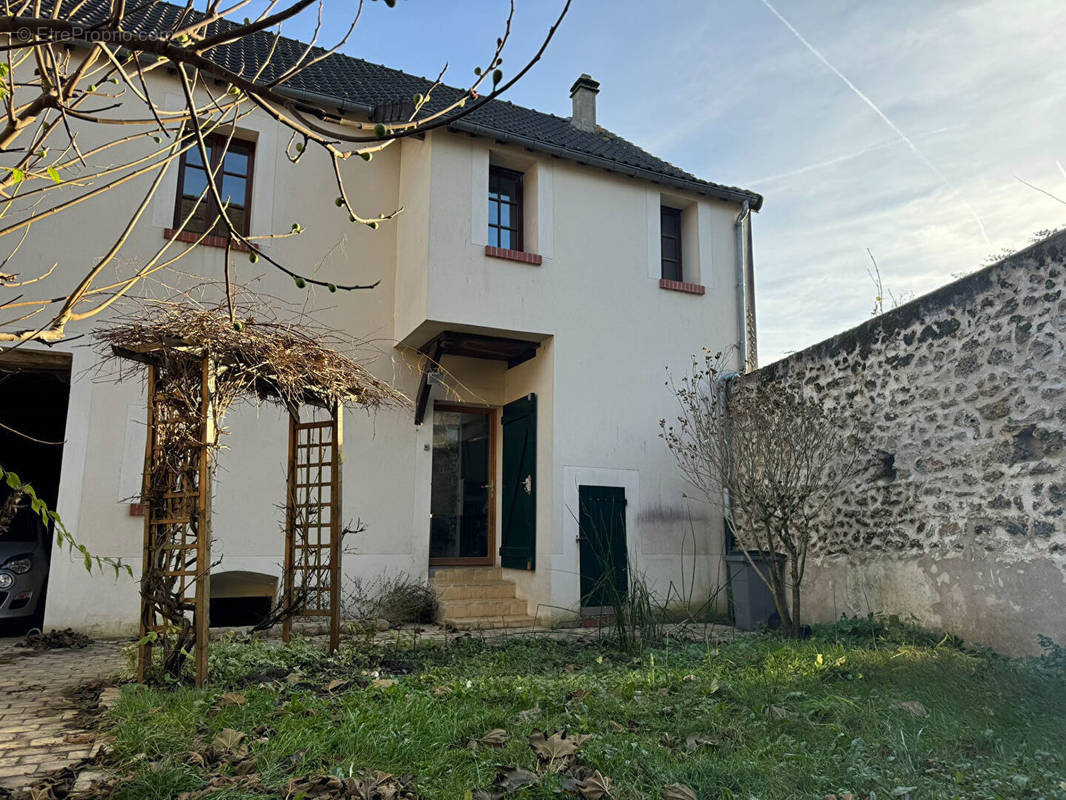 Maison à LES ALLUETS-LE-ROI