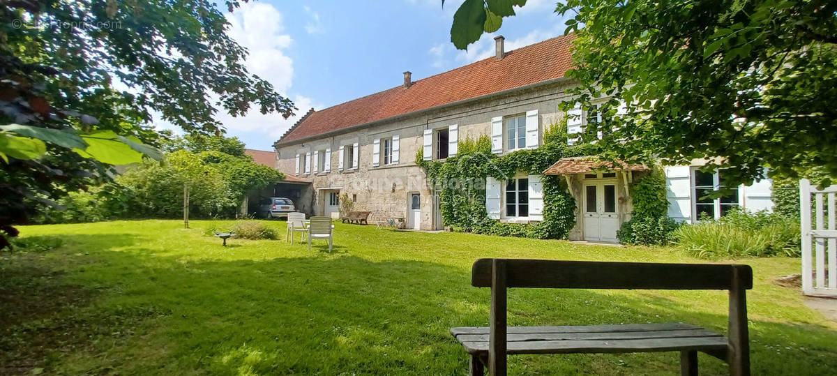 Maison à CREPY-EN-VALOIS