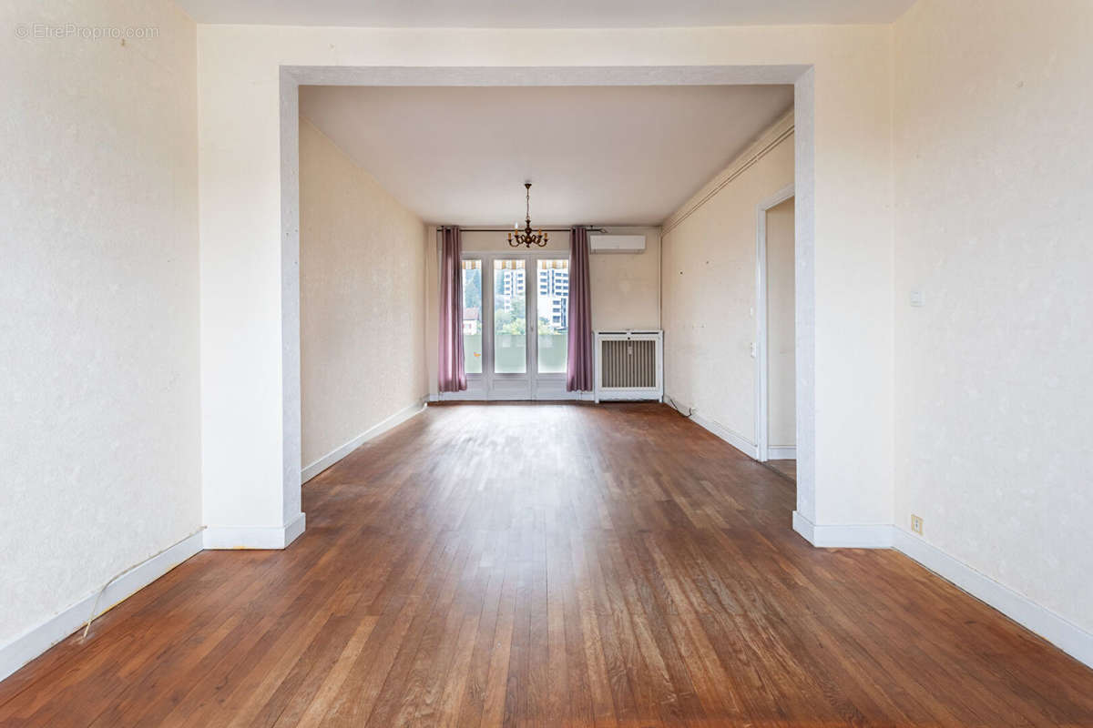 Appartement à AIX-LES-BAINS