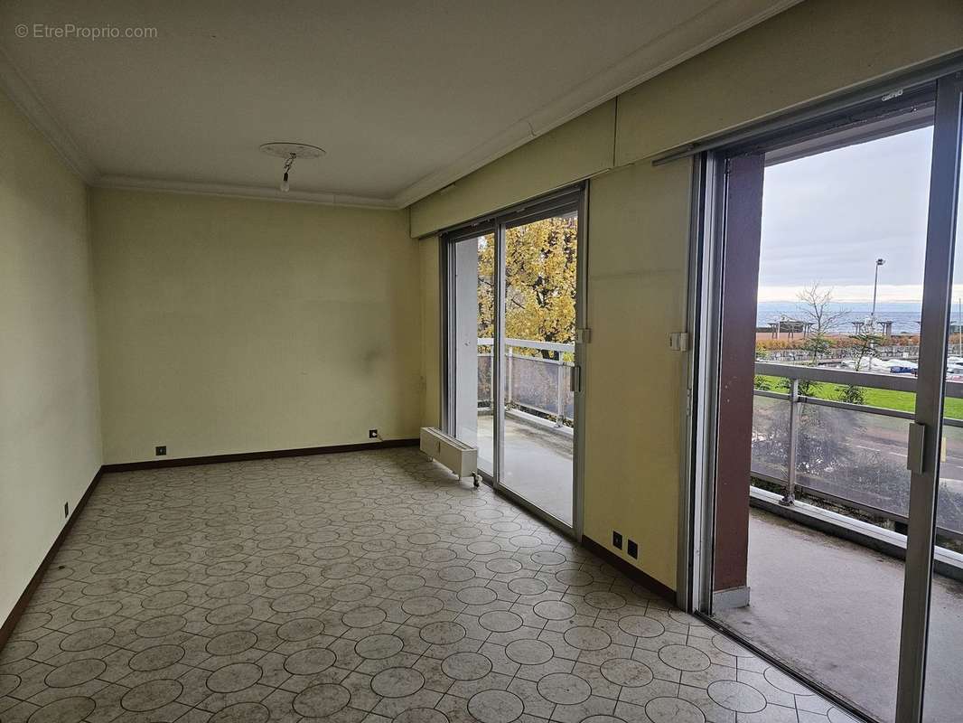 Appartement à EVIAN-LES-BAINS