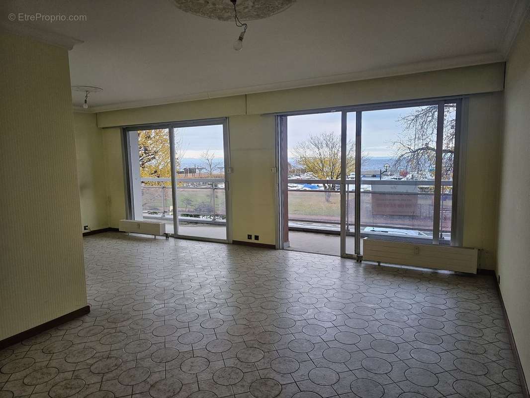 Appartement à EVIAN-LES-BAINS