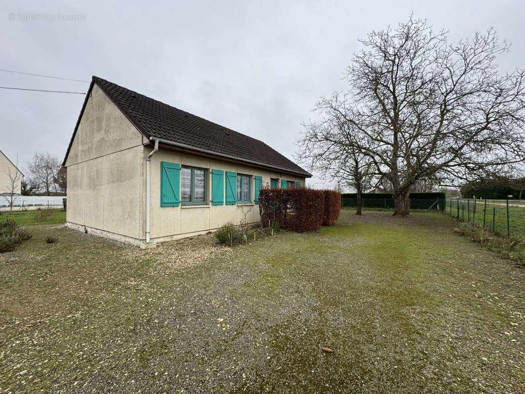 Maison à MERCEUIL