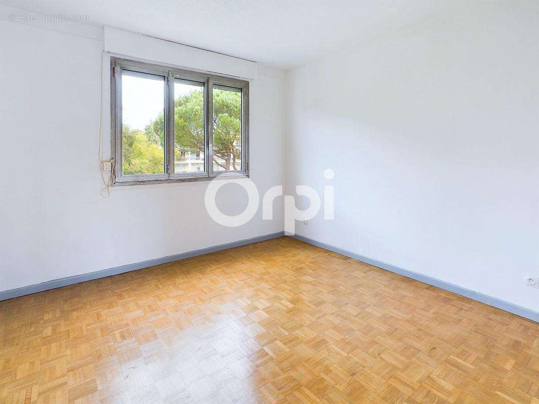 Appartement à MANDELIEU-LA-NAPOULE