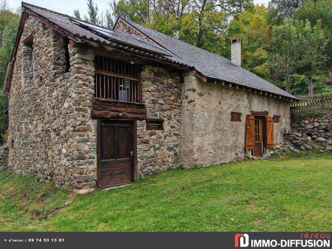 Maison à LES CABANNES