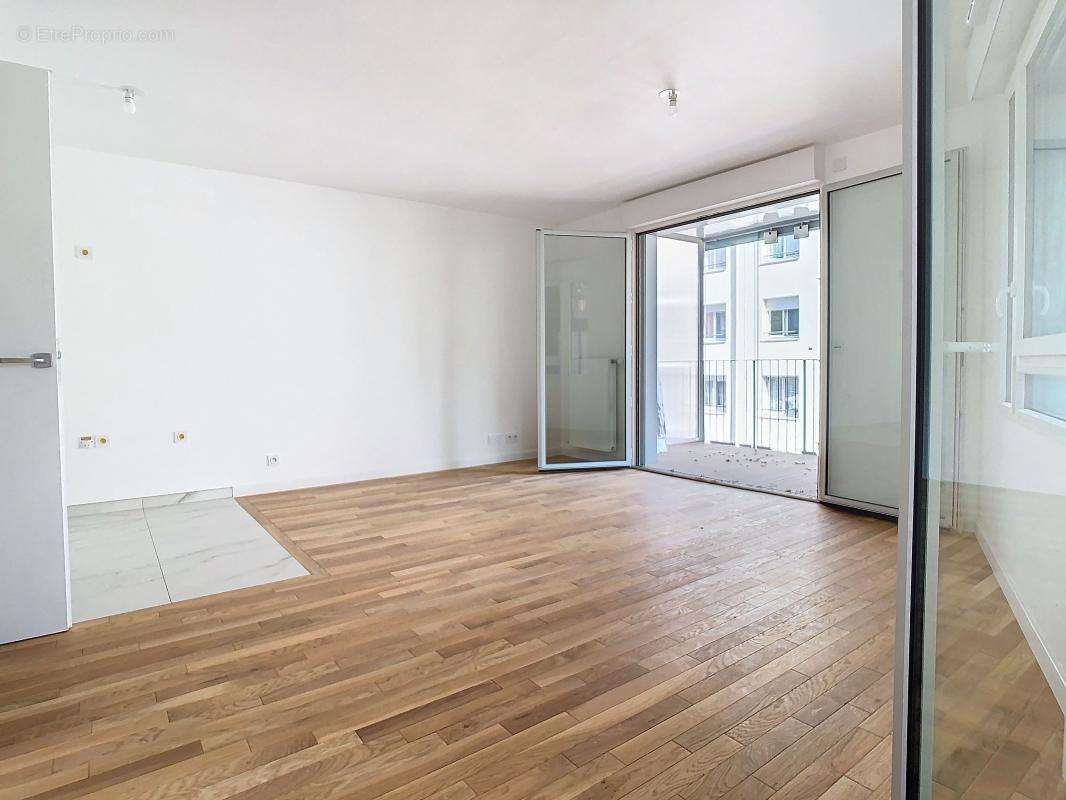 Appartement à ISSY-LES-MOULINEAUX