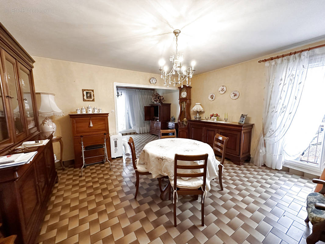 Appartement à VARENNES-SUR-ALLIER