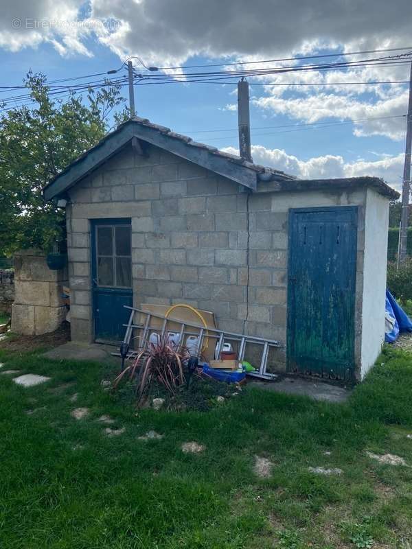 Maison à CHAZELLES