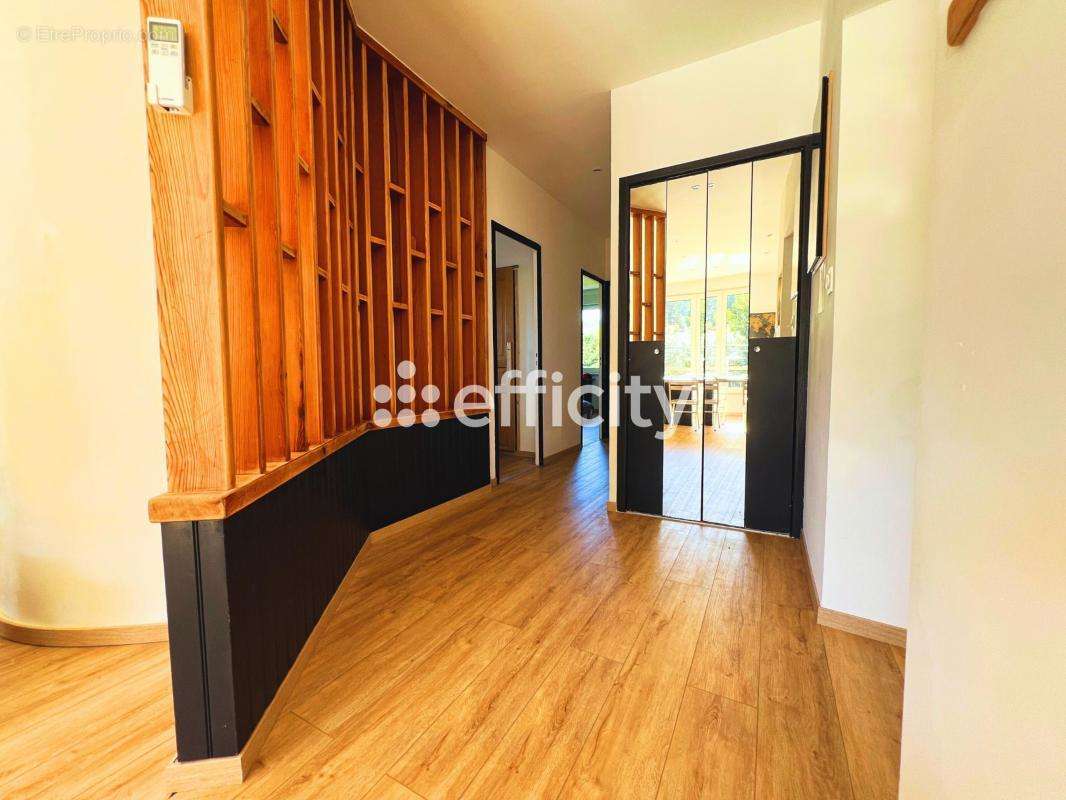 Appartement à AUREC-SUR-LOIRE