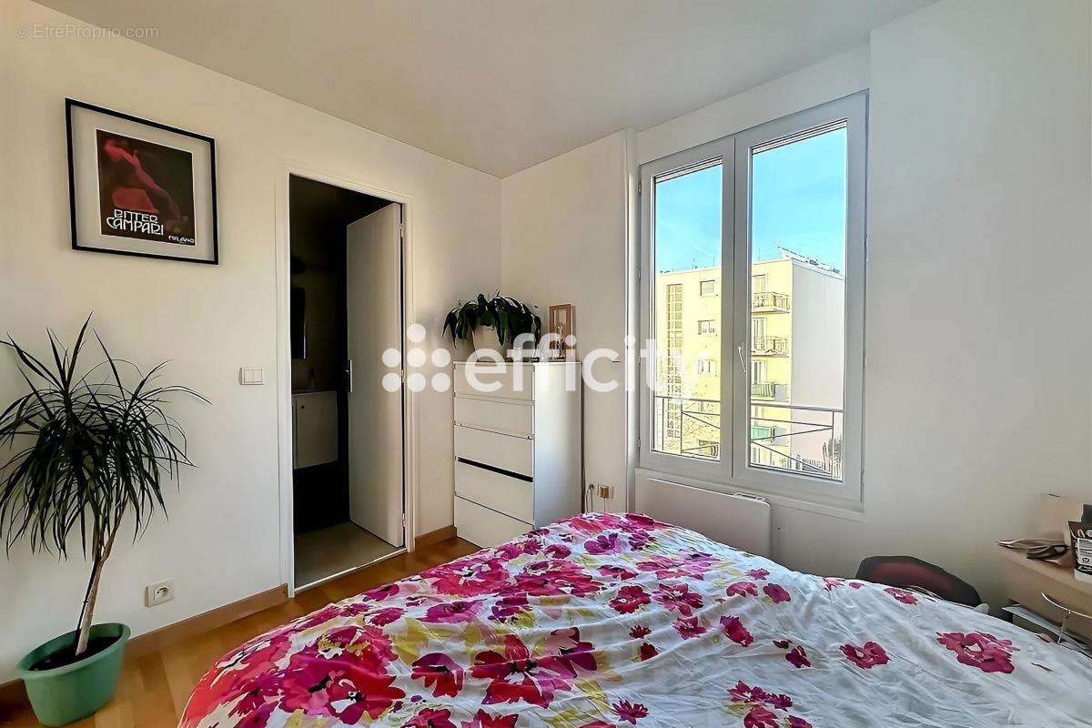 Appartement à BOURG-LA-REINE